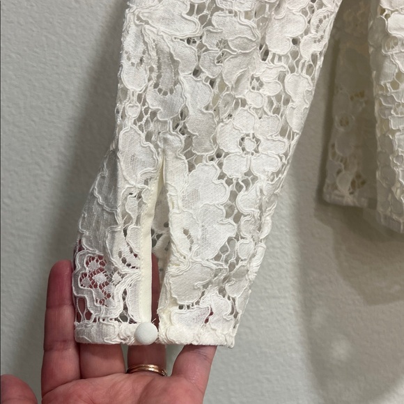 Express Lace Blouse - Cream - Picture 2 of 3